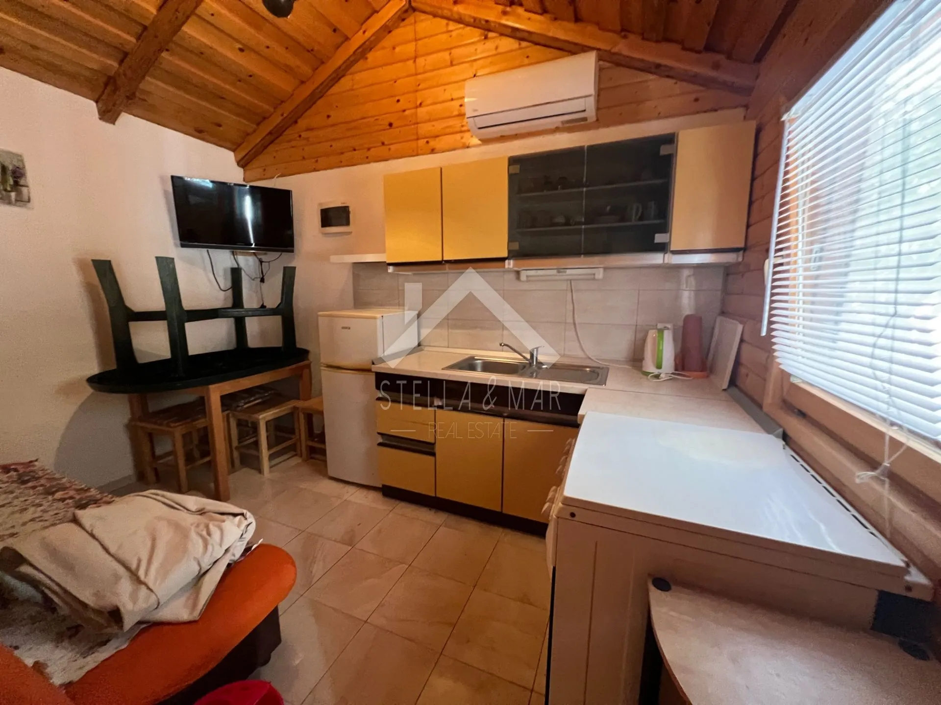 kuća sa 4 apartmana, 50 metara od mora - vir - slika 12