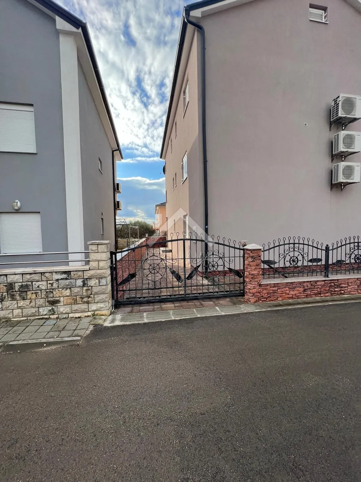 kuća sa 3 stana, 180m do mora - vrsi mulo - slika 51