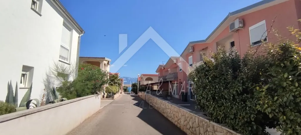 stambeno poslovni objekt sa 7 apartmana - vir - slika 32
