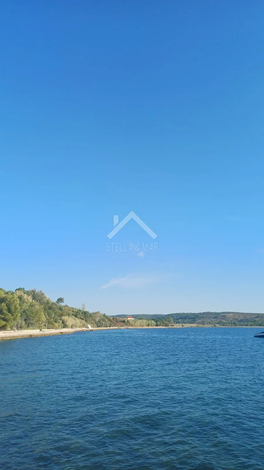 kuća i zemljište prvi red uz more - rtina - slika 4