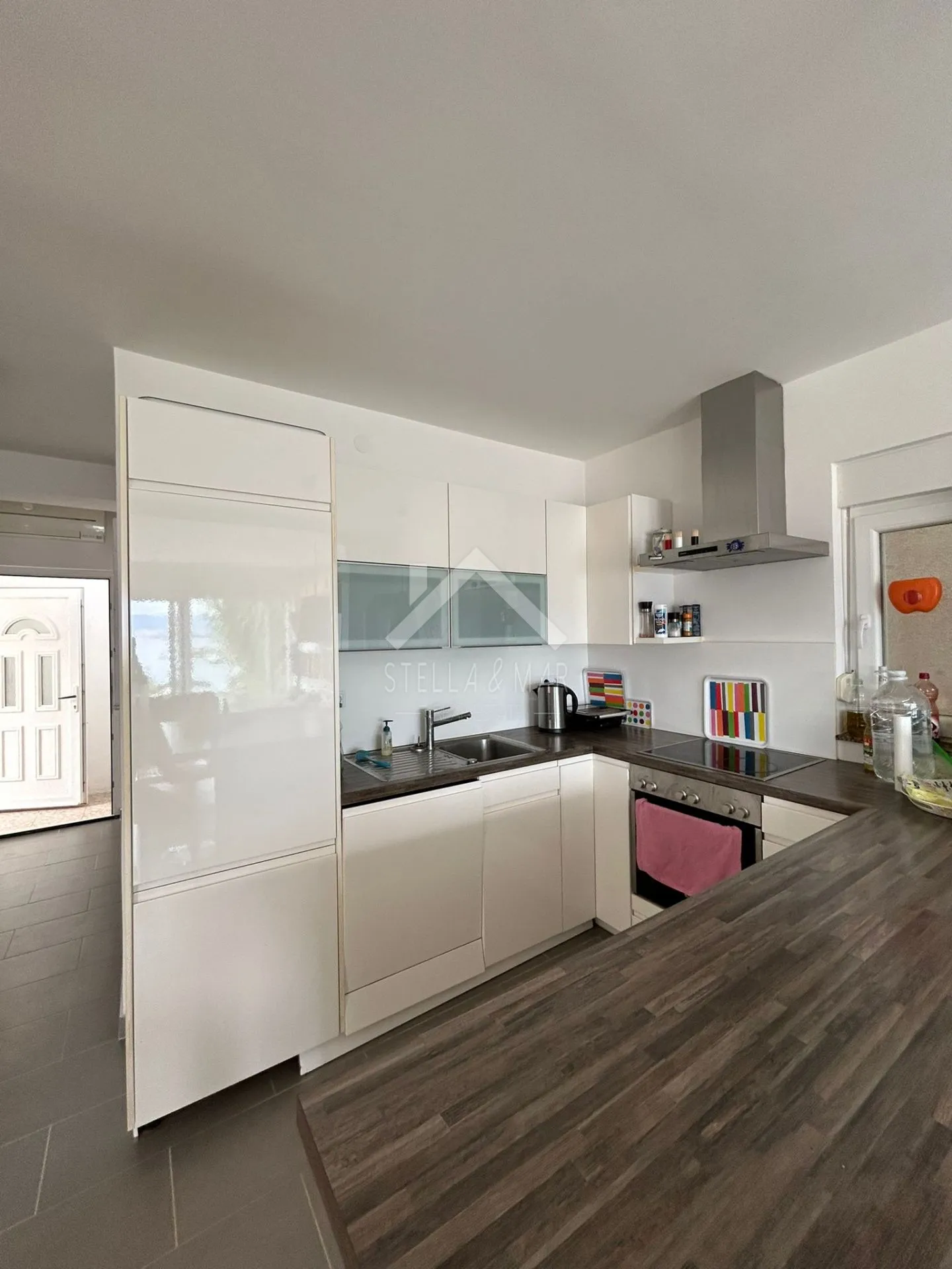 kuća sa dva apartmana, prvi red do mora - vir - slika 8