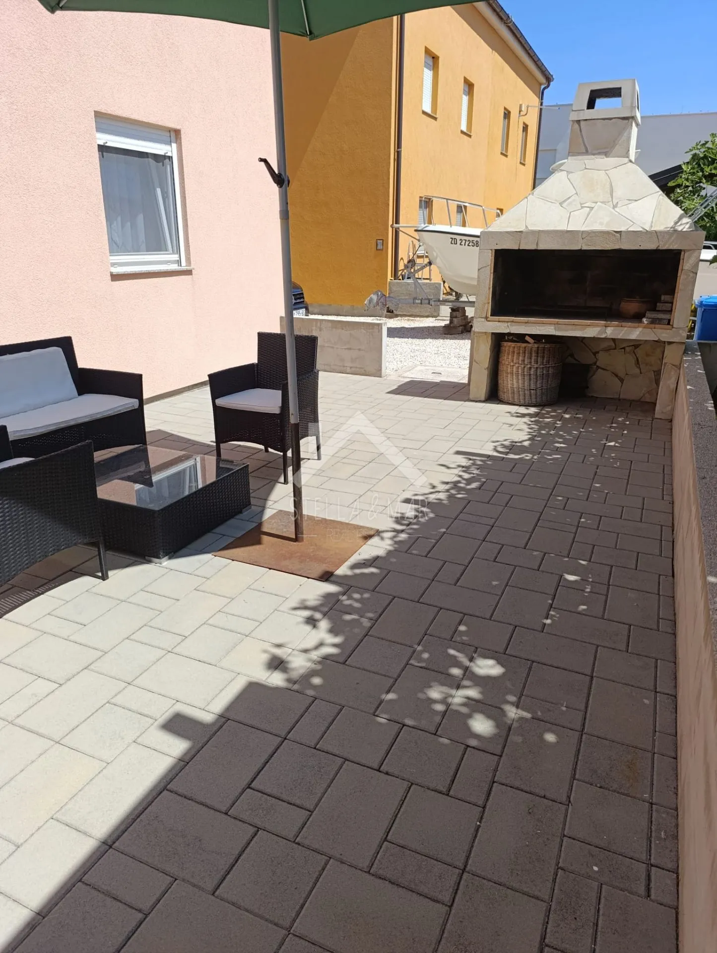 dvosobni apartman - vir - slika 25