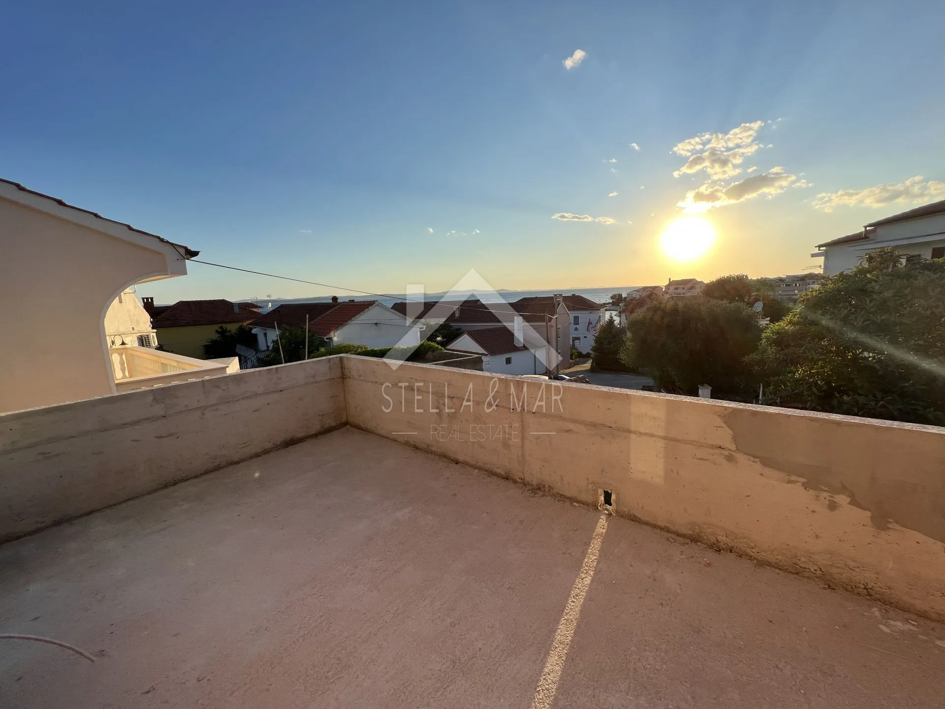 kuća sa bazenom 80m do mora predivan pogled - petrčane - slika 10