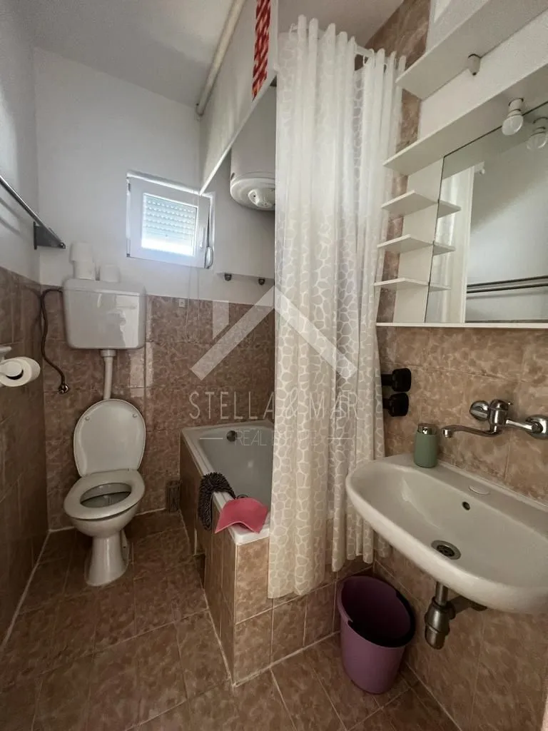 kuća sa 5 apartmana -100m do mora - vir - slika 13