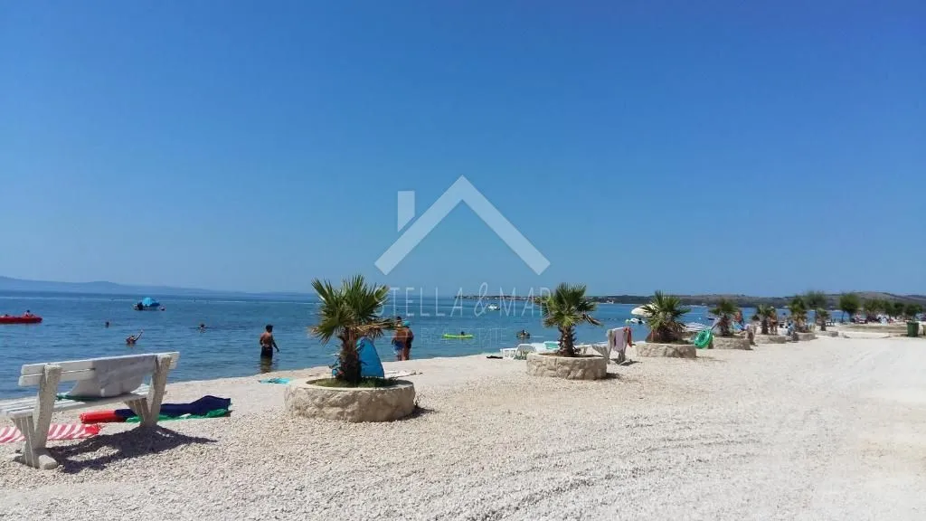 apartmanska kuća sa garažom i predivnom okućnicom - vir - slika 27