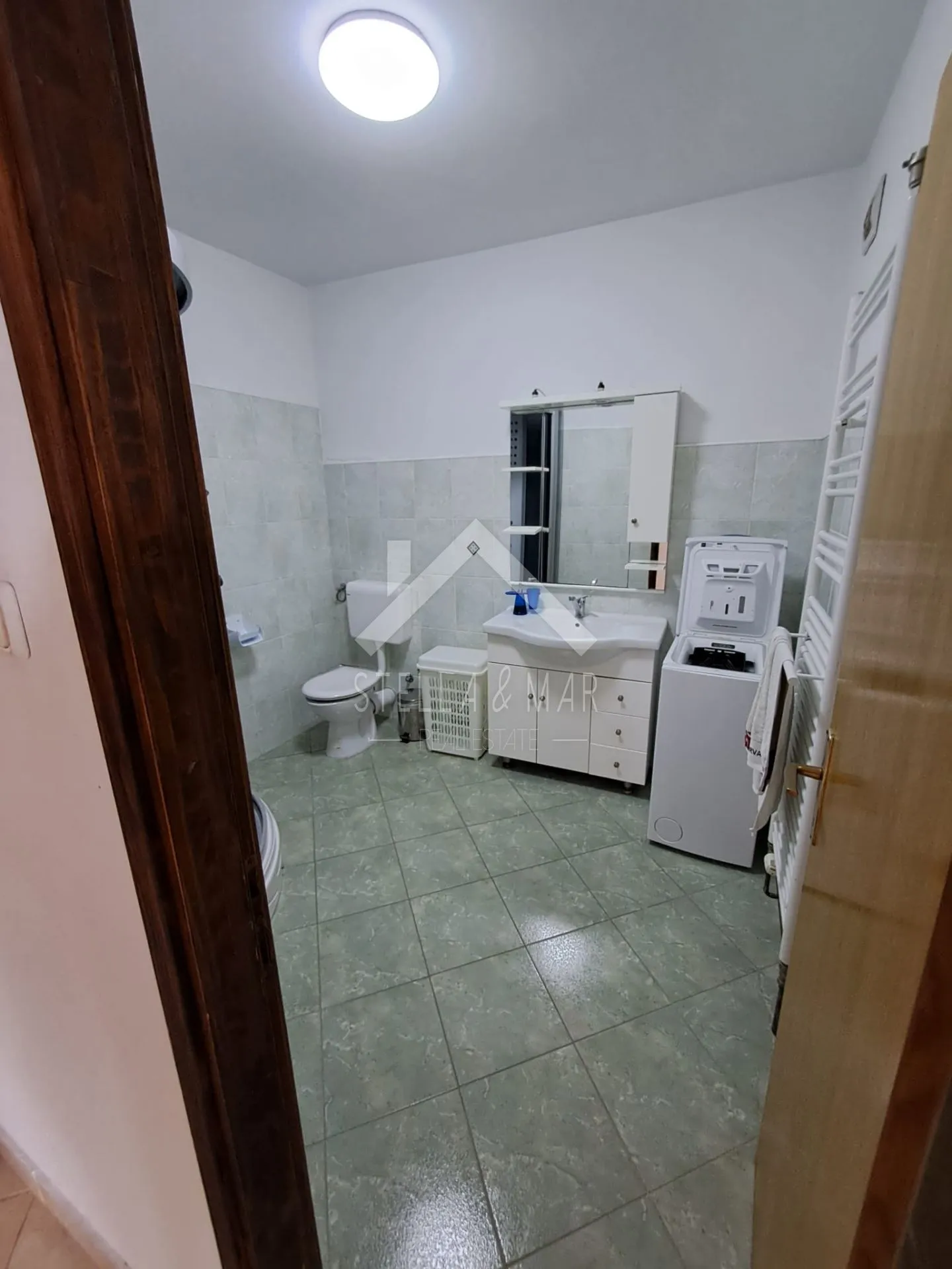 kuća sa prostranom okućnicom, centar - vrsi - slika 19
