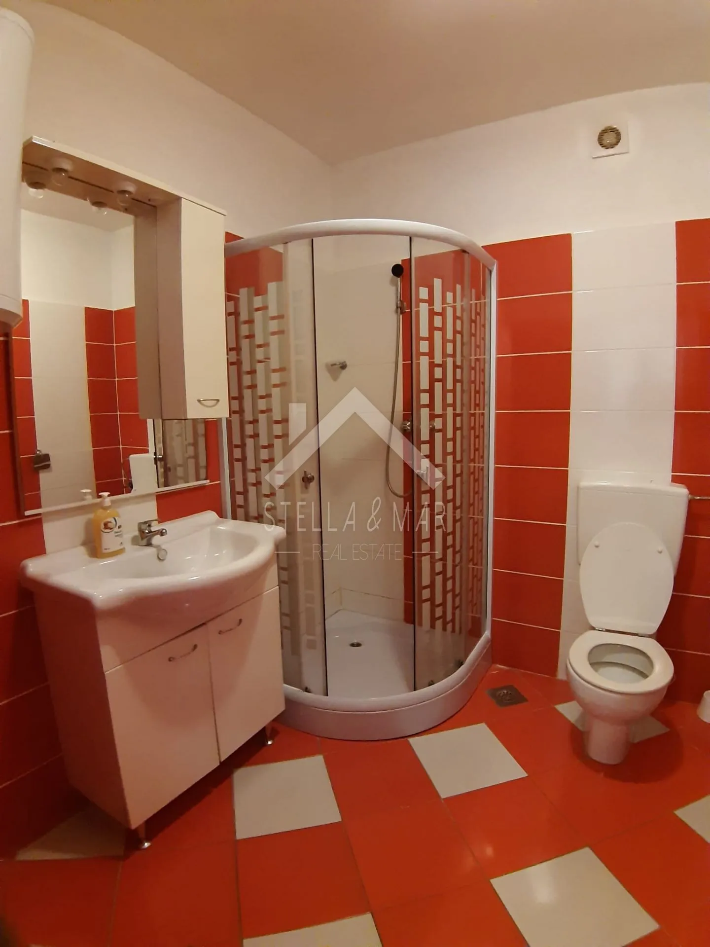 kuća sa 4 apartmana - vir - slika 21