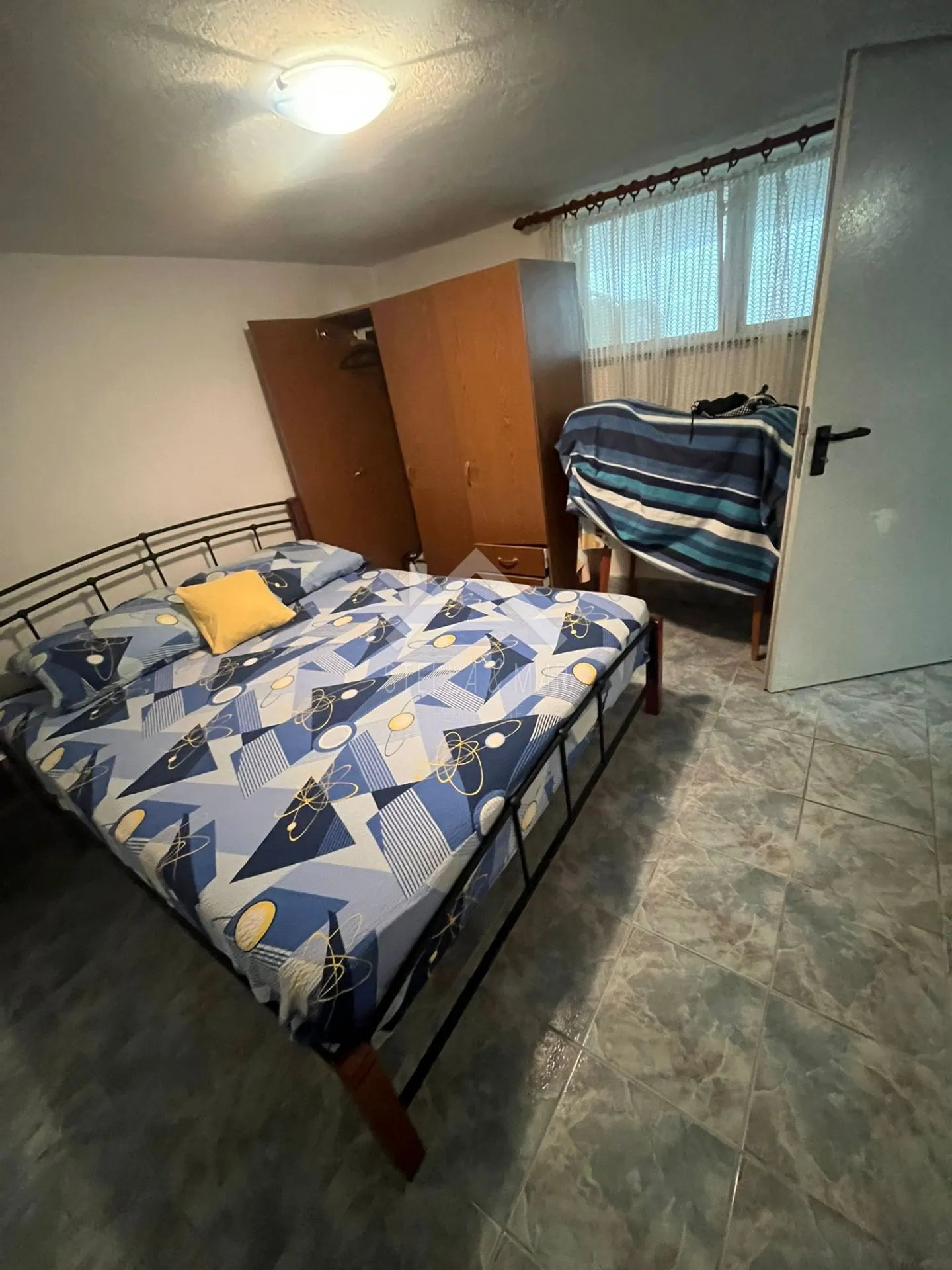 top lokacija! kuća sa 5 apartmana, centar - vir - slika 23