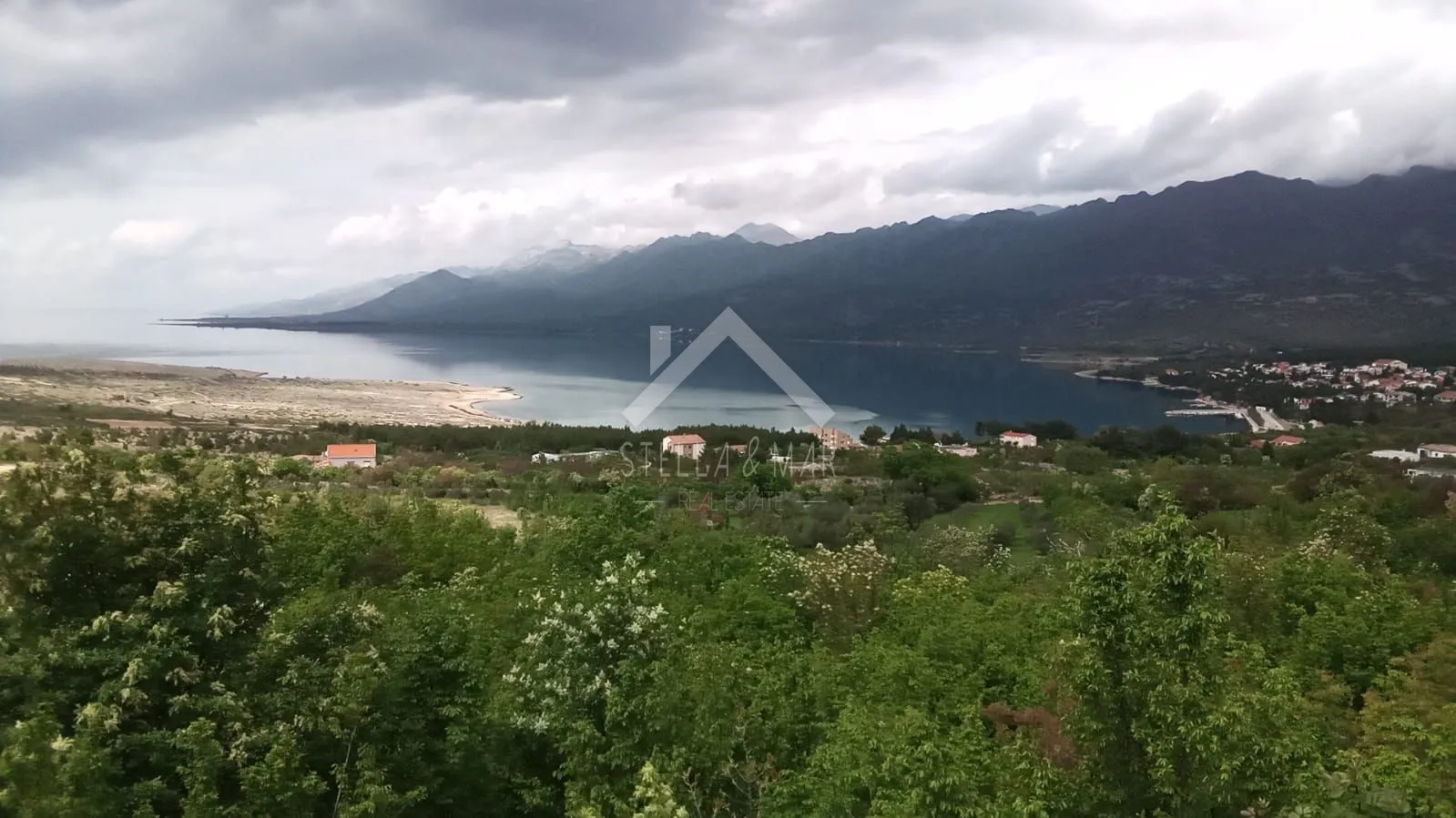 Građevinsko zemljište sa pogledom na more 9240m2 - Rovanjska - Rovanjska, Jasenice