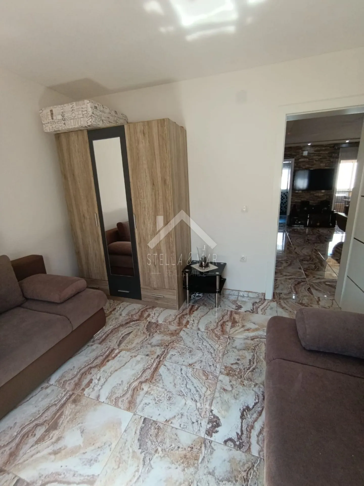 dvosobni apartman - vir - slika 12