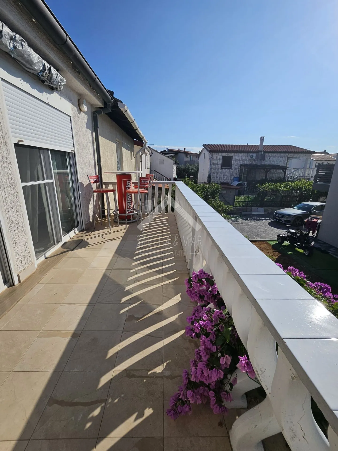kuća u nizu sa dva apartmana - vir - slika 19