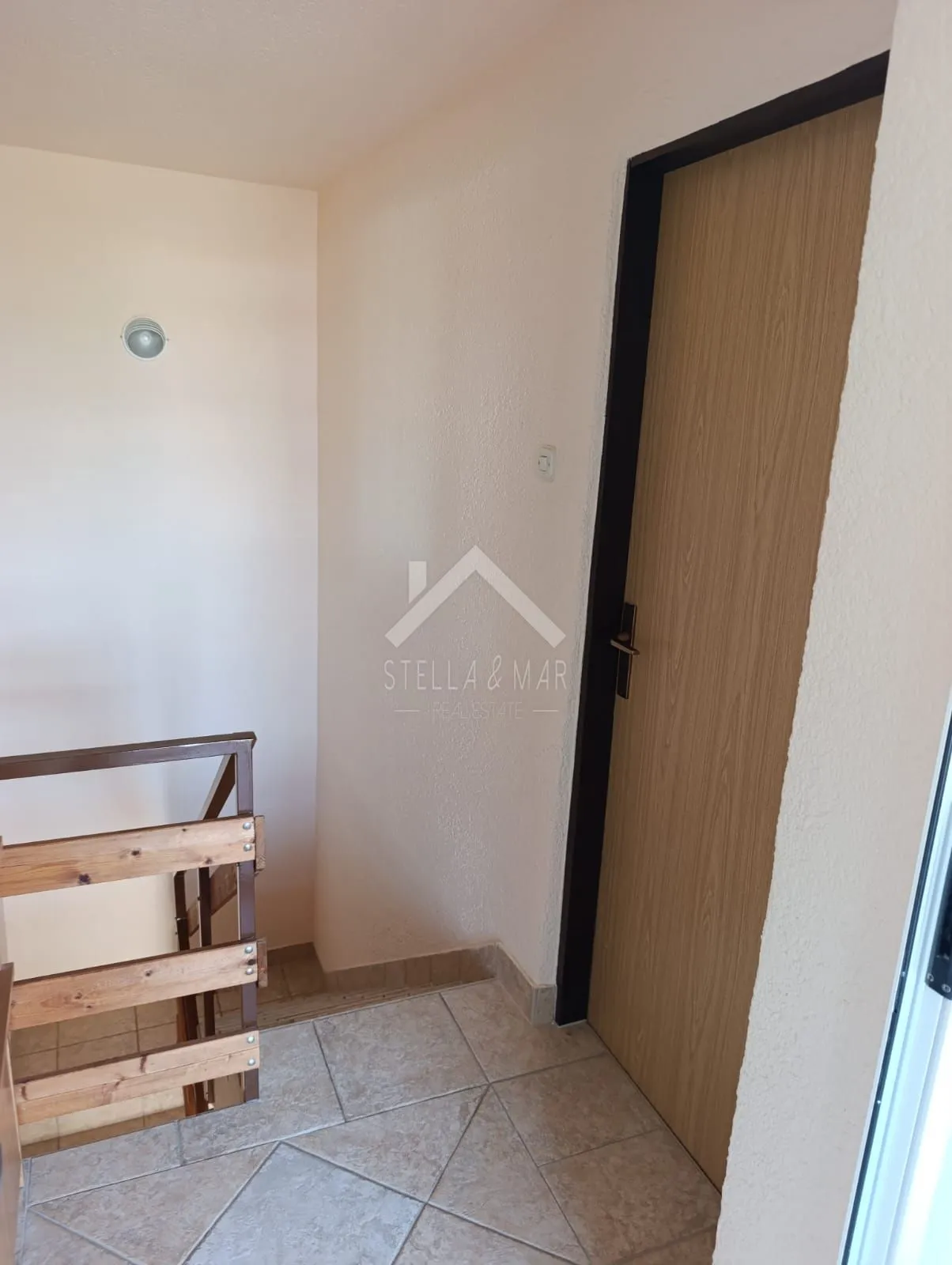 prekrasna kuća 90m od mora - vrsi - slika 32