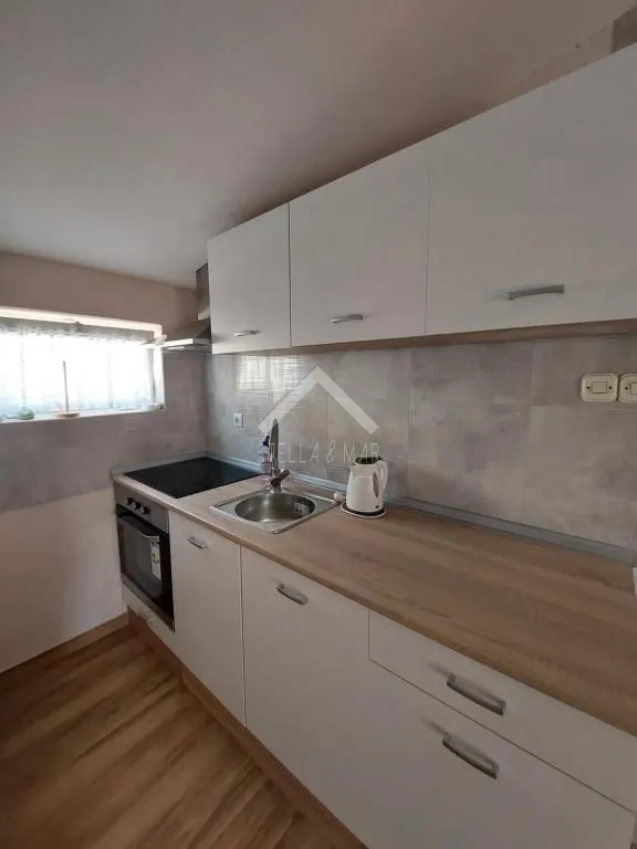 rezervirano kuća sa 4 apartmana - vir - slika 10