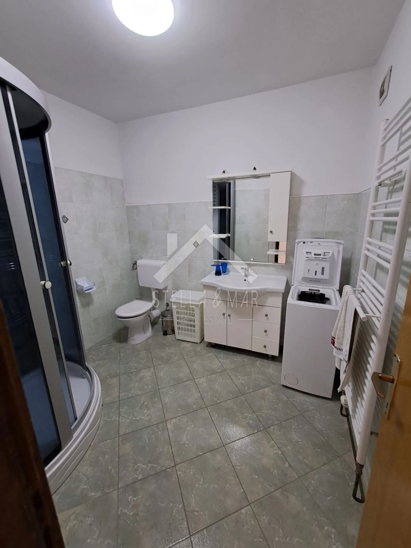 kuća sa prostranom okućnicom, centar - vrsi - slika 14