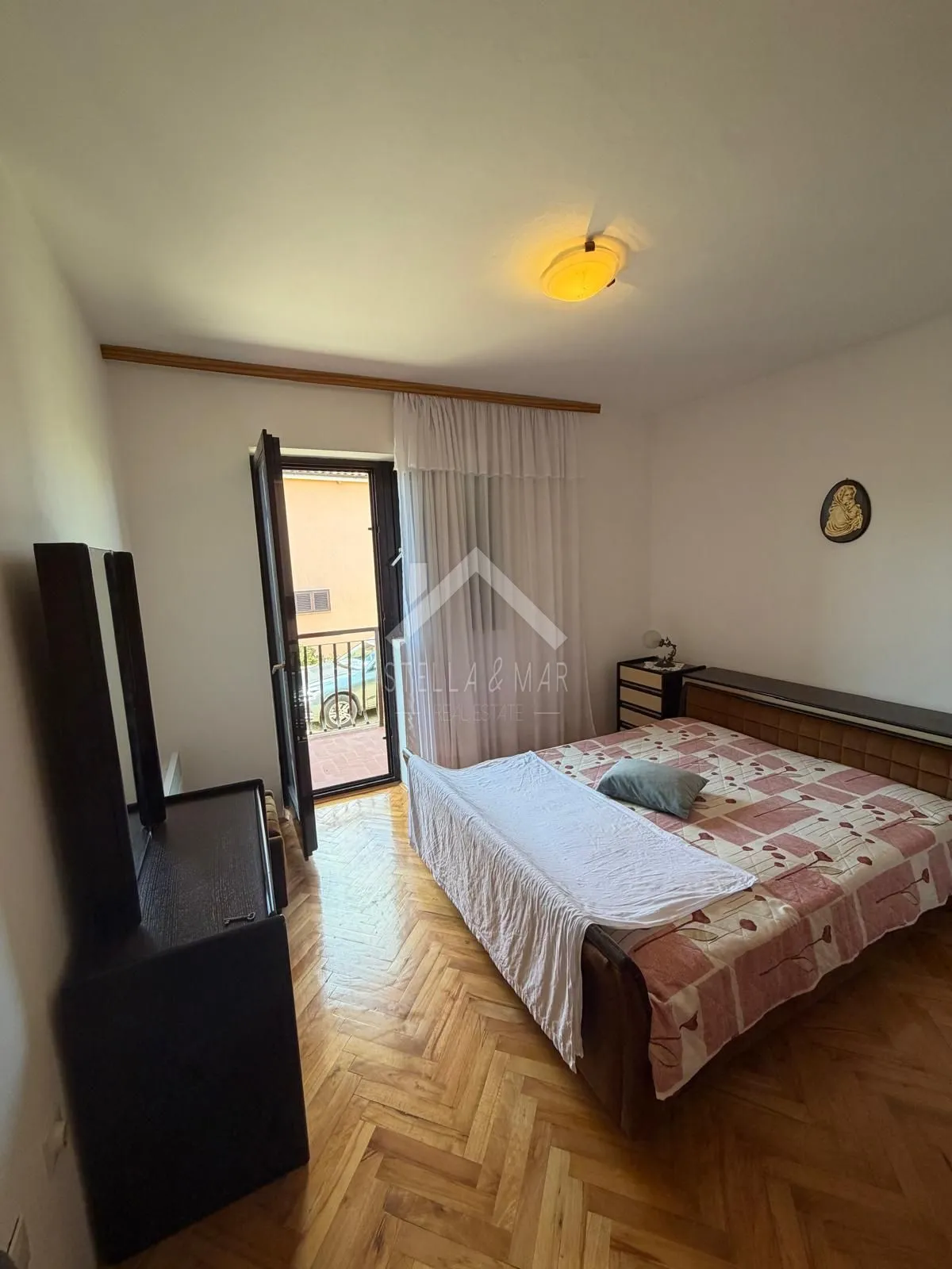 kuća sa 3 stana, prostrana parcela, centar - vir - slika 20