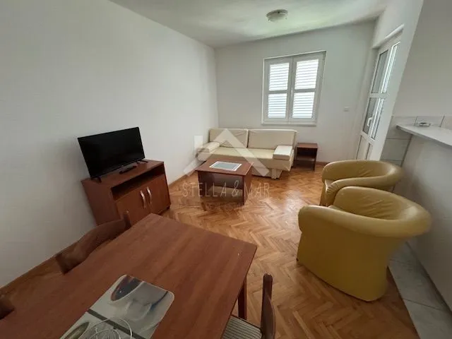 top lokacija ! apartman prvi red do mora - sukošan - slika 7