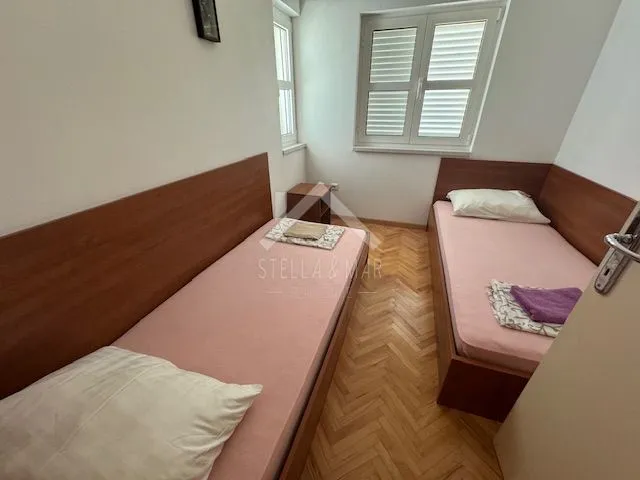 dvosoban apartman prvi red do mora - sukošan - slika 13