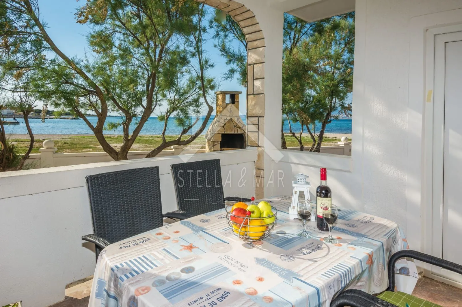 apartmanska kuća prvi red do mora - vir - slika 24