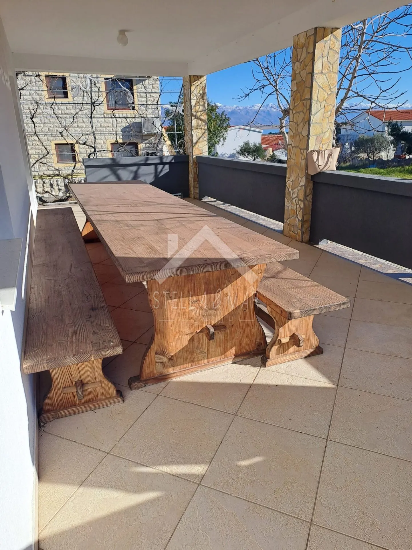 prostrana kuća sa 4 apartmana - vir - slika 7