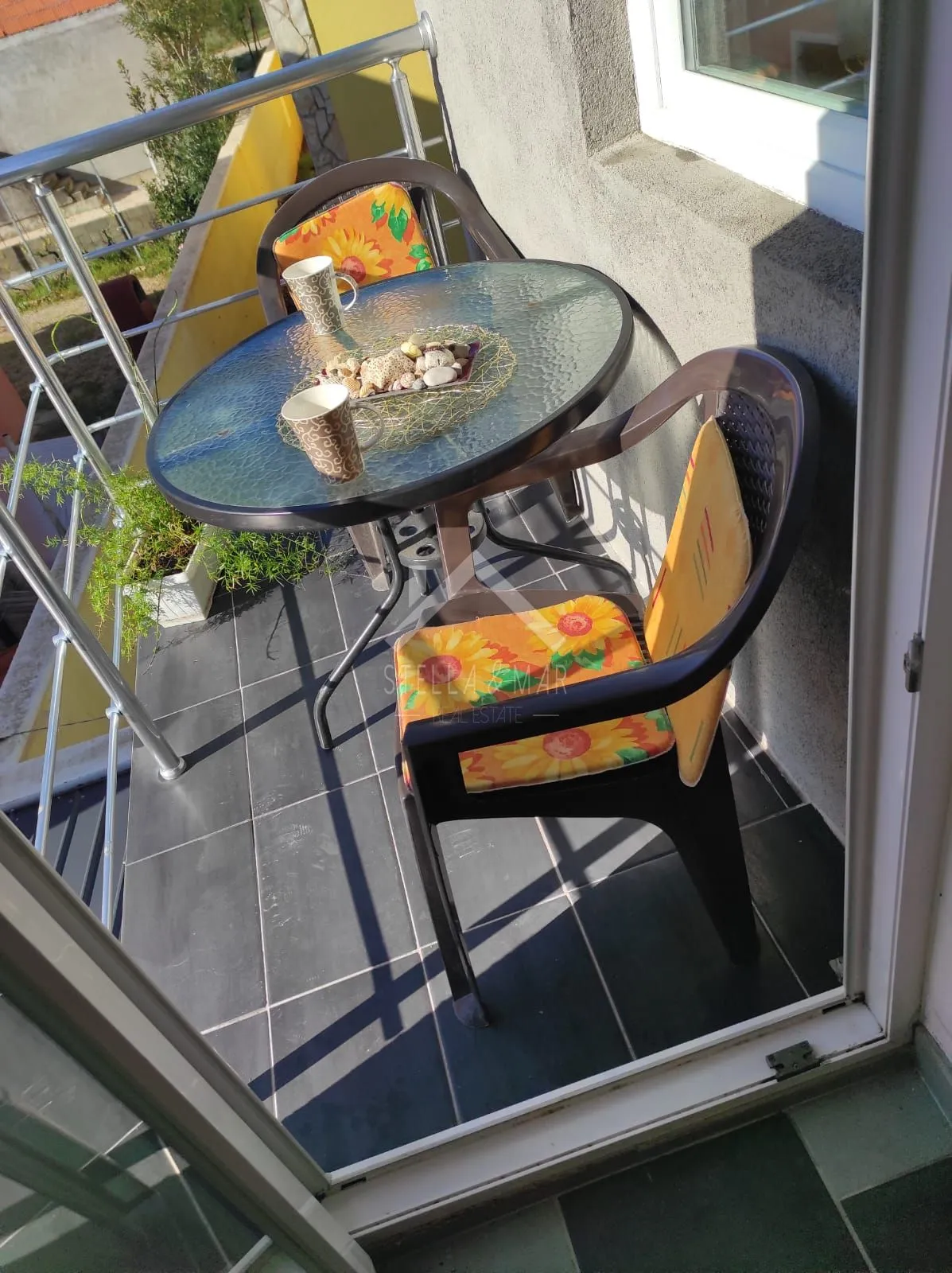 kuća sa 4 apartmana i krovnom terasom - vir - slika 12