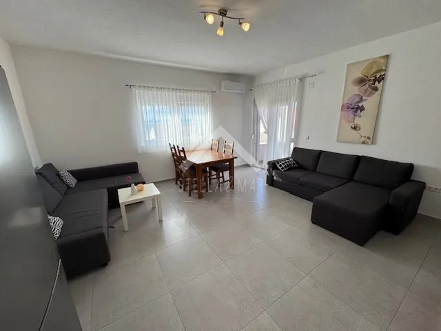 prekrasna kuća sa bazenom - rtina - slika 29