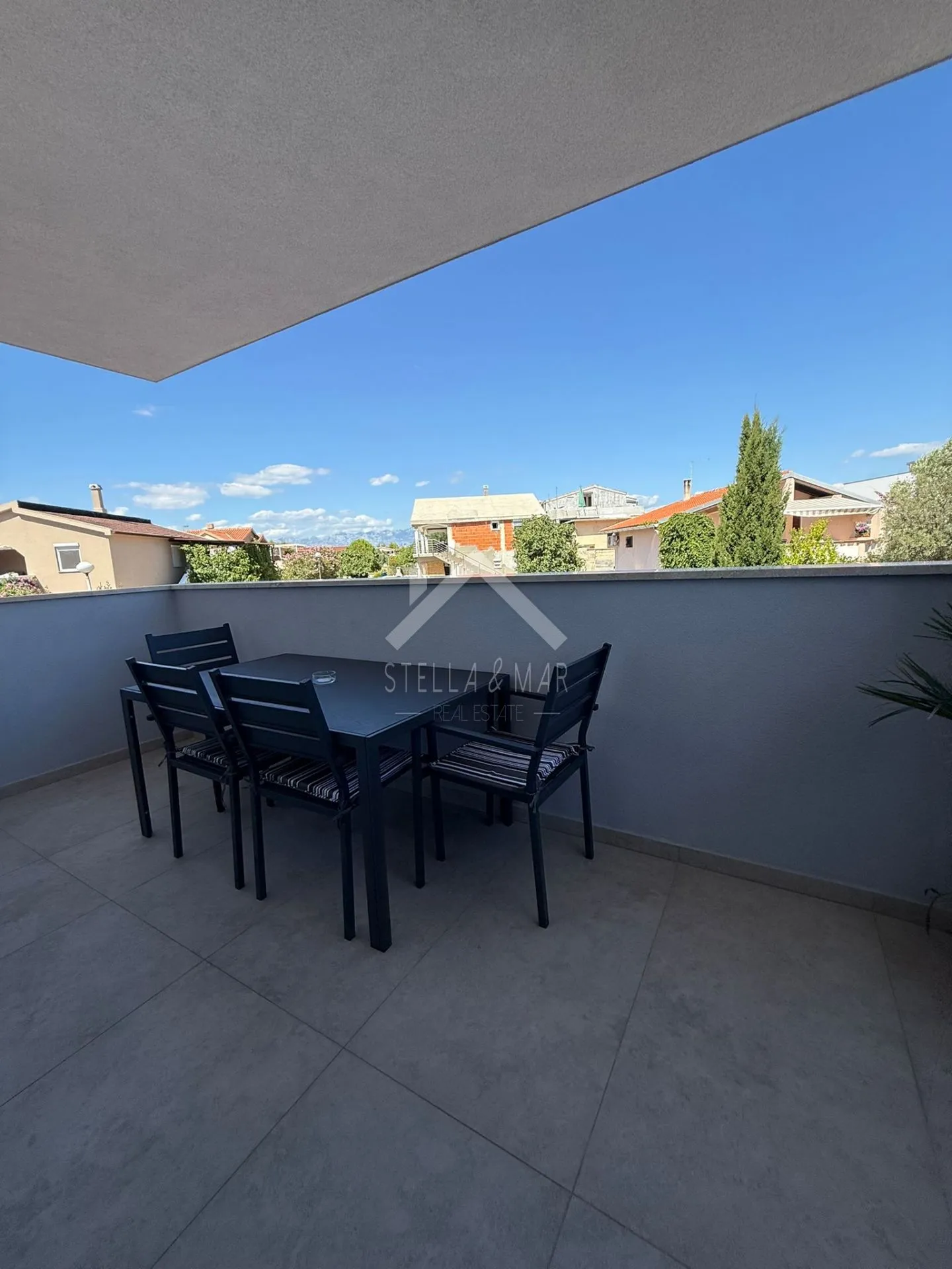 moderan dvosobni apartman - vir - slika 10