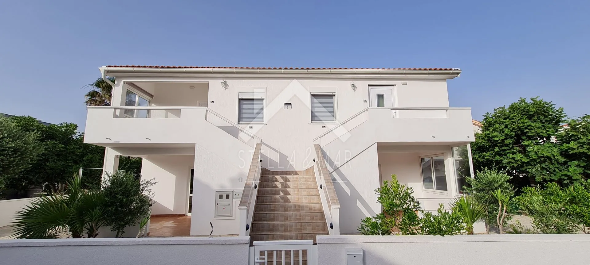 kuća sa 4 apartmana, južna strana - vir - slika 3