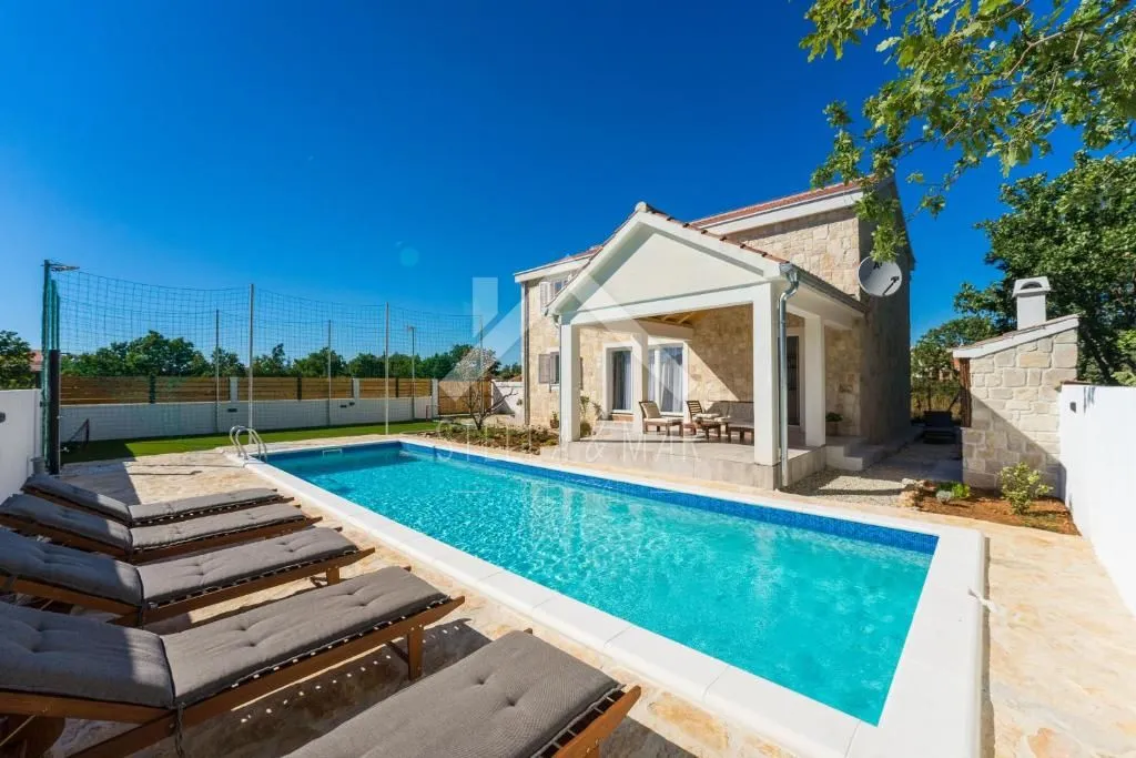 vila sa bazenom - zaton - slika 41