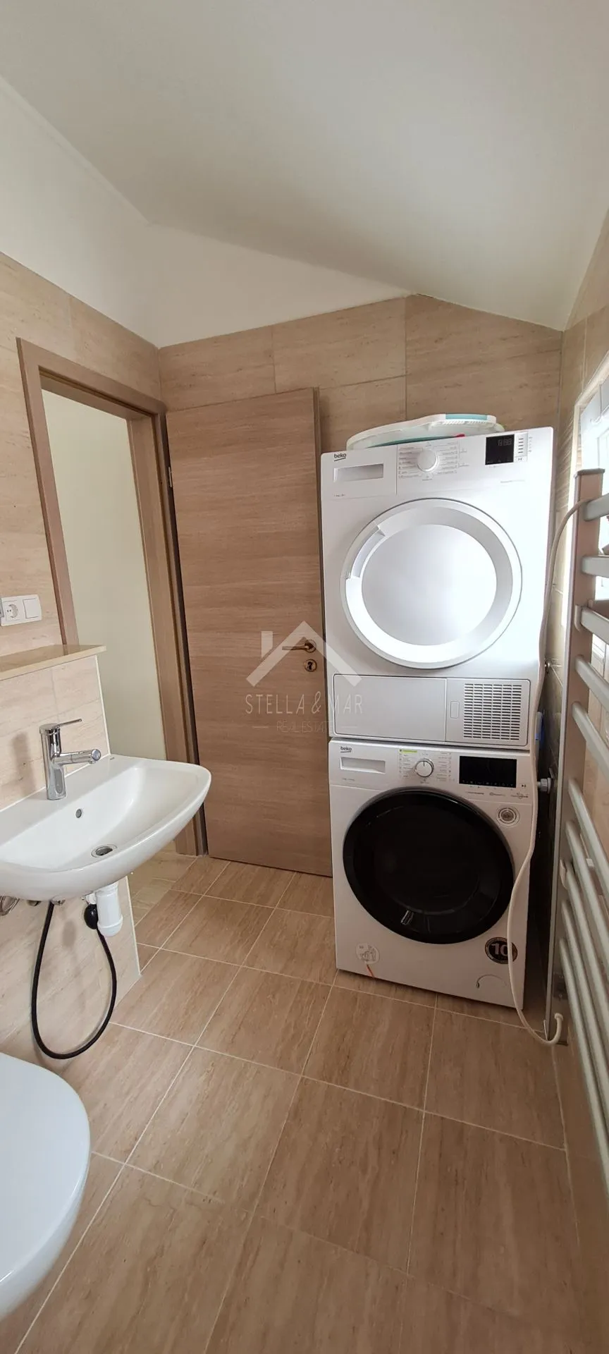 kuća sa 4 apartmana, južna strana - vir - slika 21