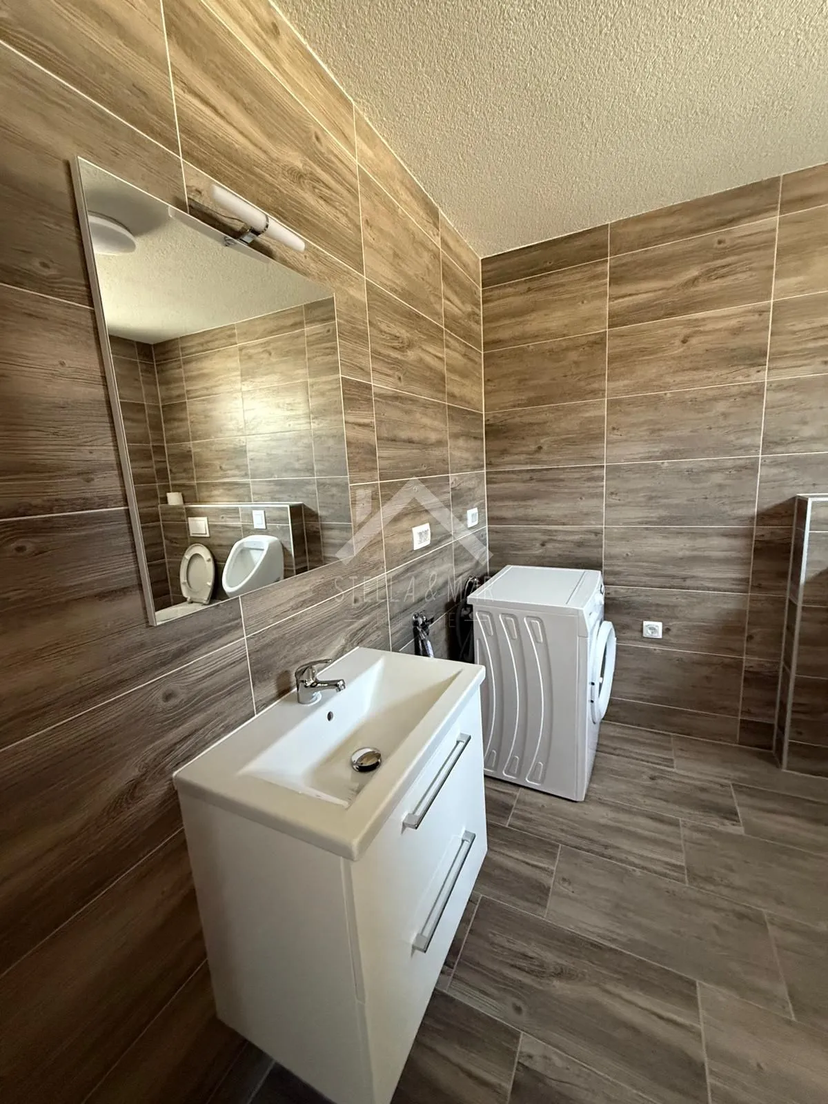 prekrasna kuća sa 3 apartmana - vir - slika 15