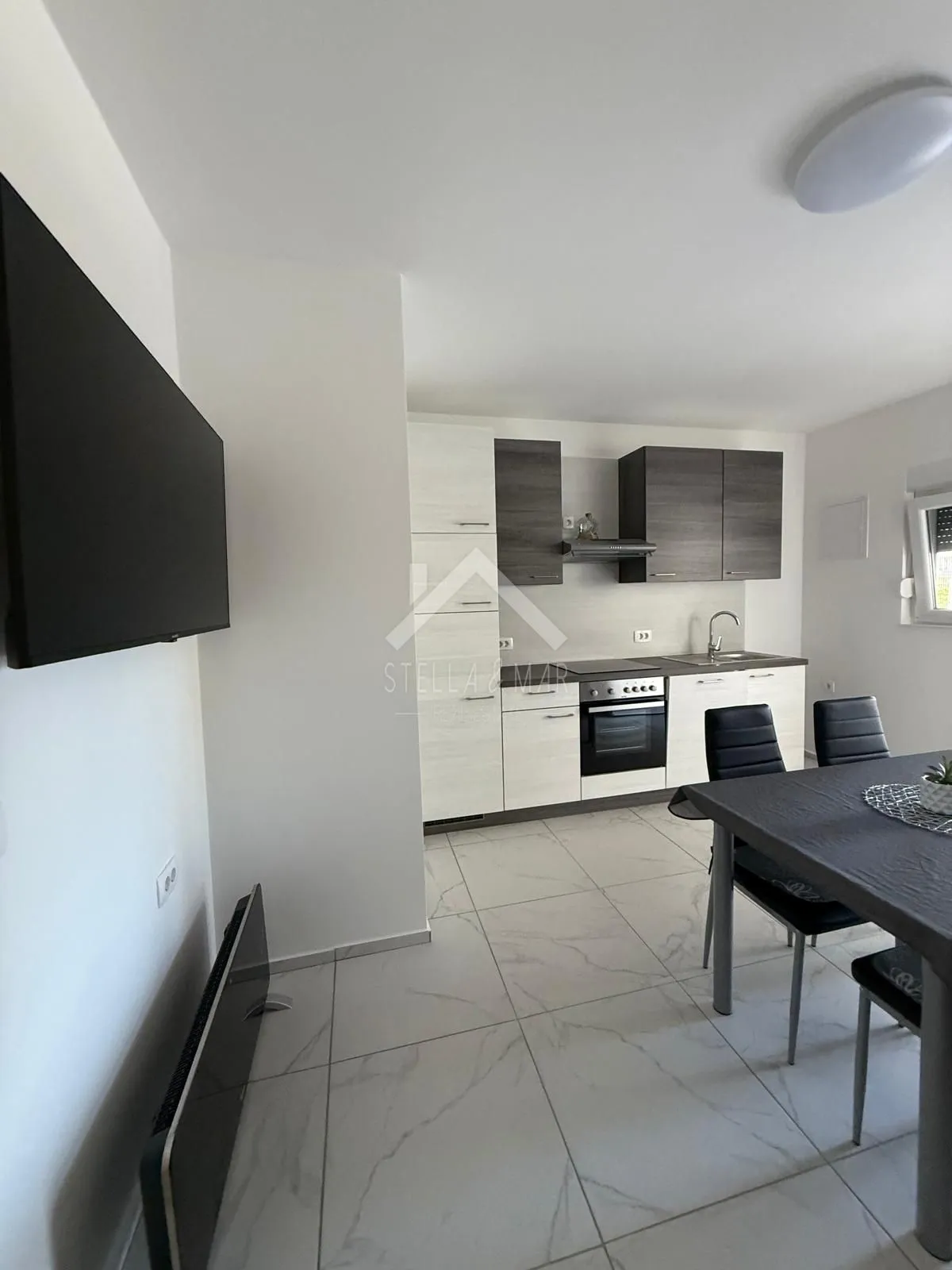 prekrasna kuća sa 3 apartmana - vir - slika 17