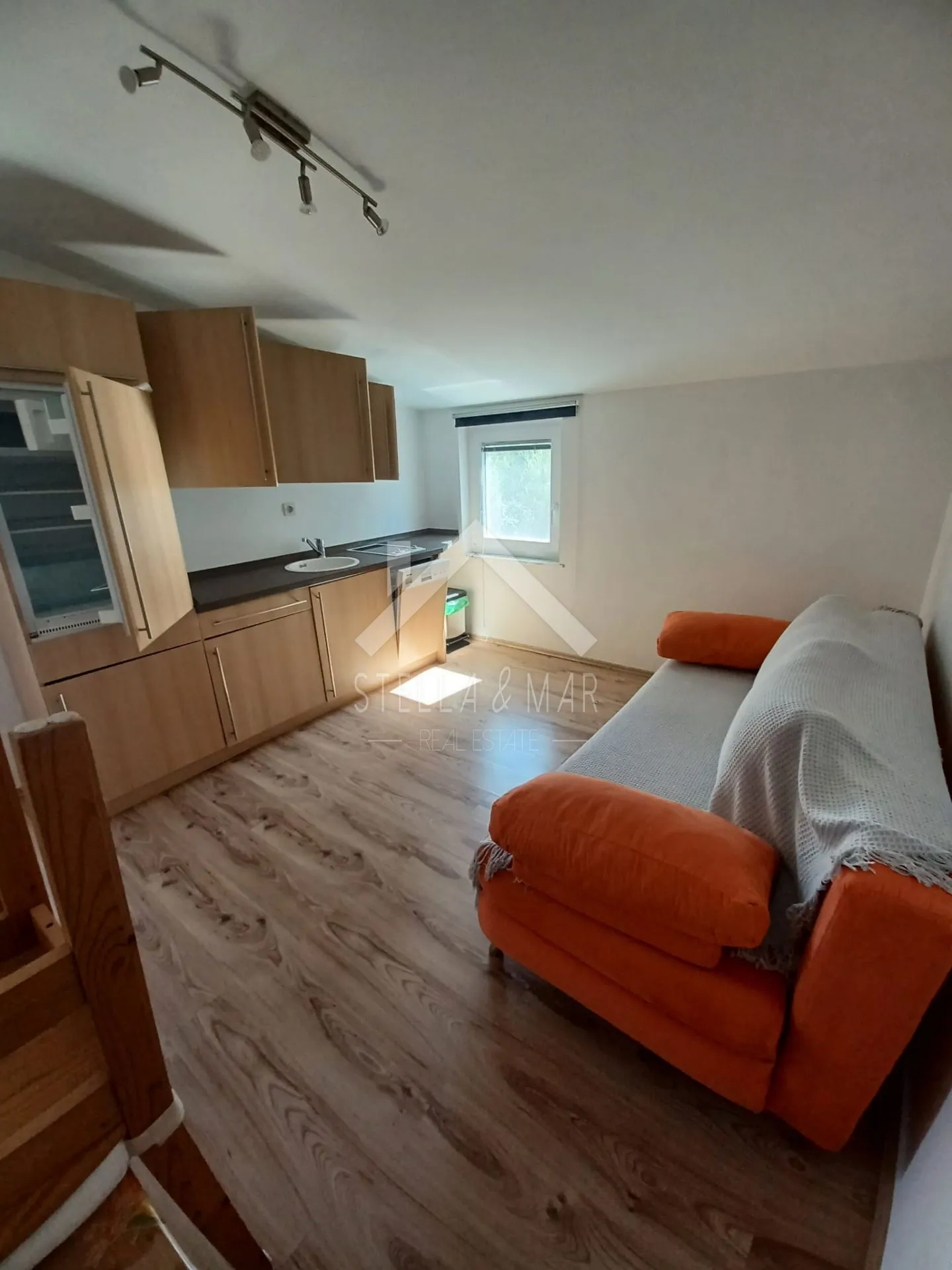 kuća sa tri apartmana - vir - slika 15