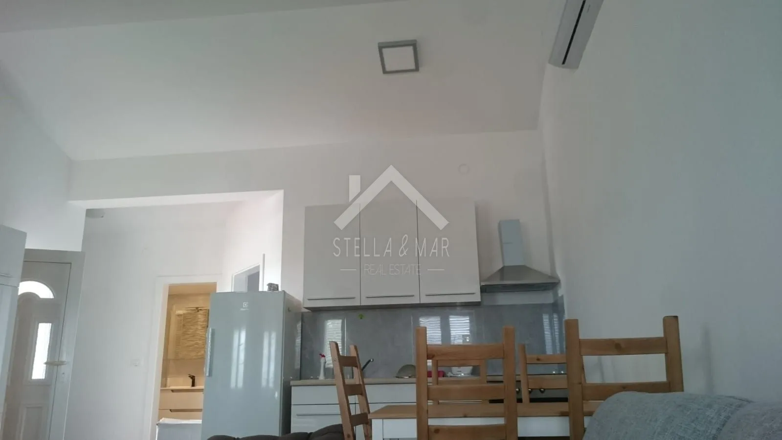 kuća sa tri stana, novogradnja - vir - slika 9