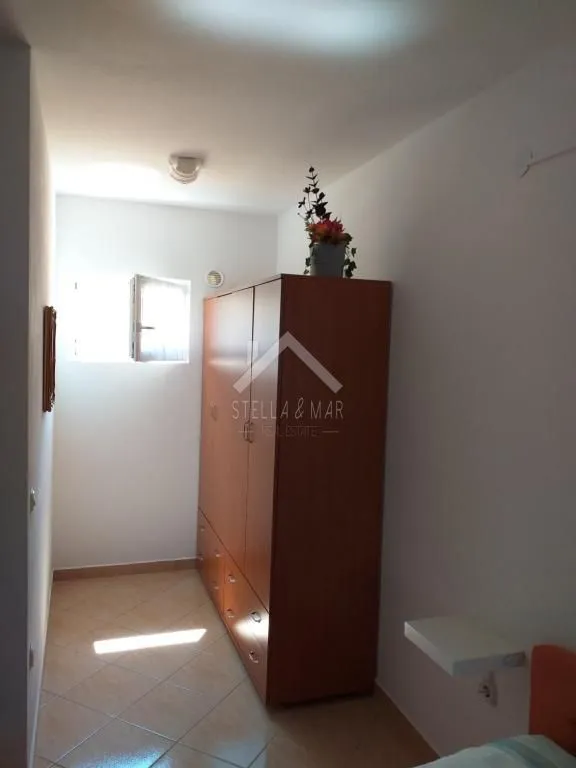 apartmanska kuća sa garažom i predivnom okućnicom - vir - slika 16
