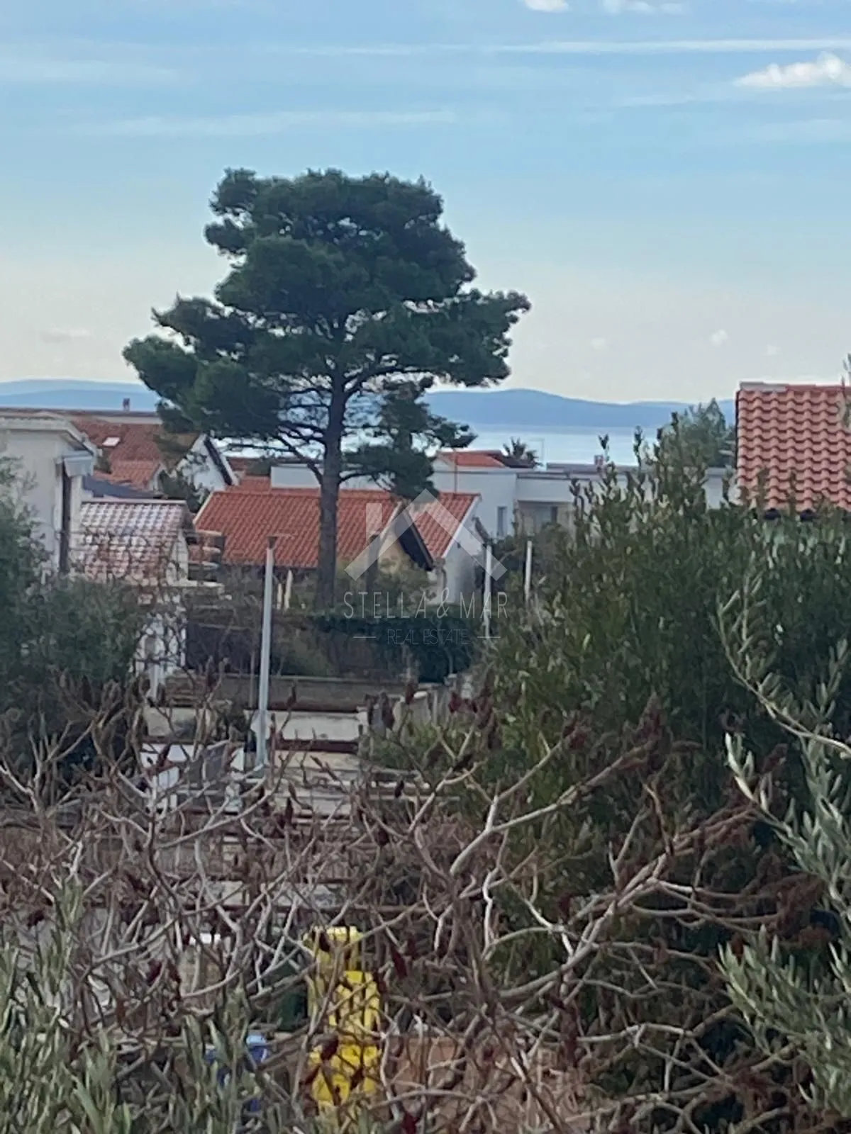 kuća sa 4 apartmana, južna strana - vir - slika 10