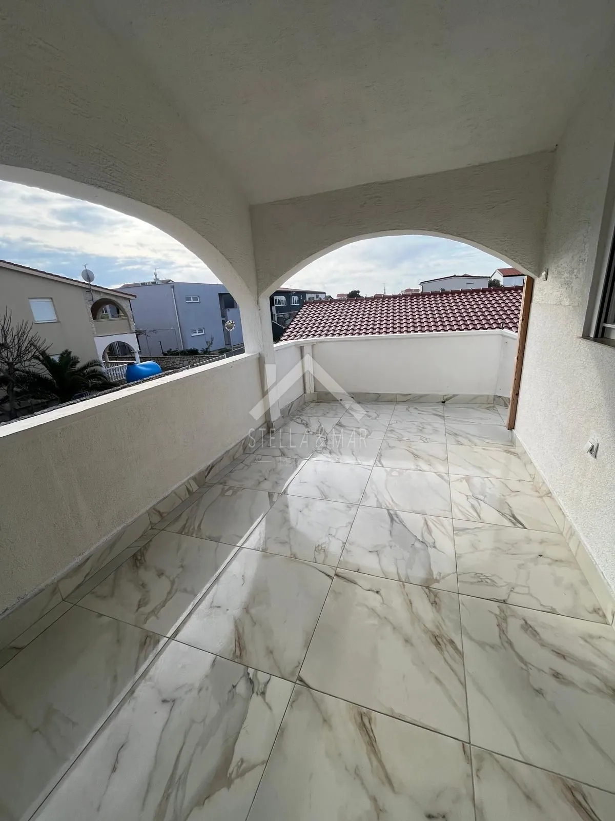 trosoban apartman sa velikom terasom 250m do mora - vir - slika 5