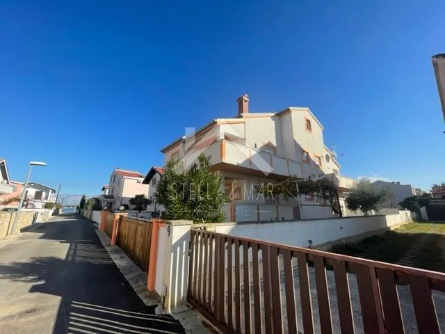 kuća sa 4 apartmana, 50m od mora - nin - slika 11