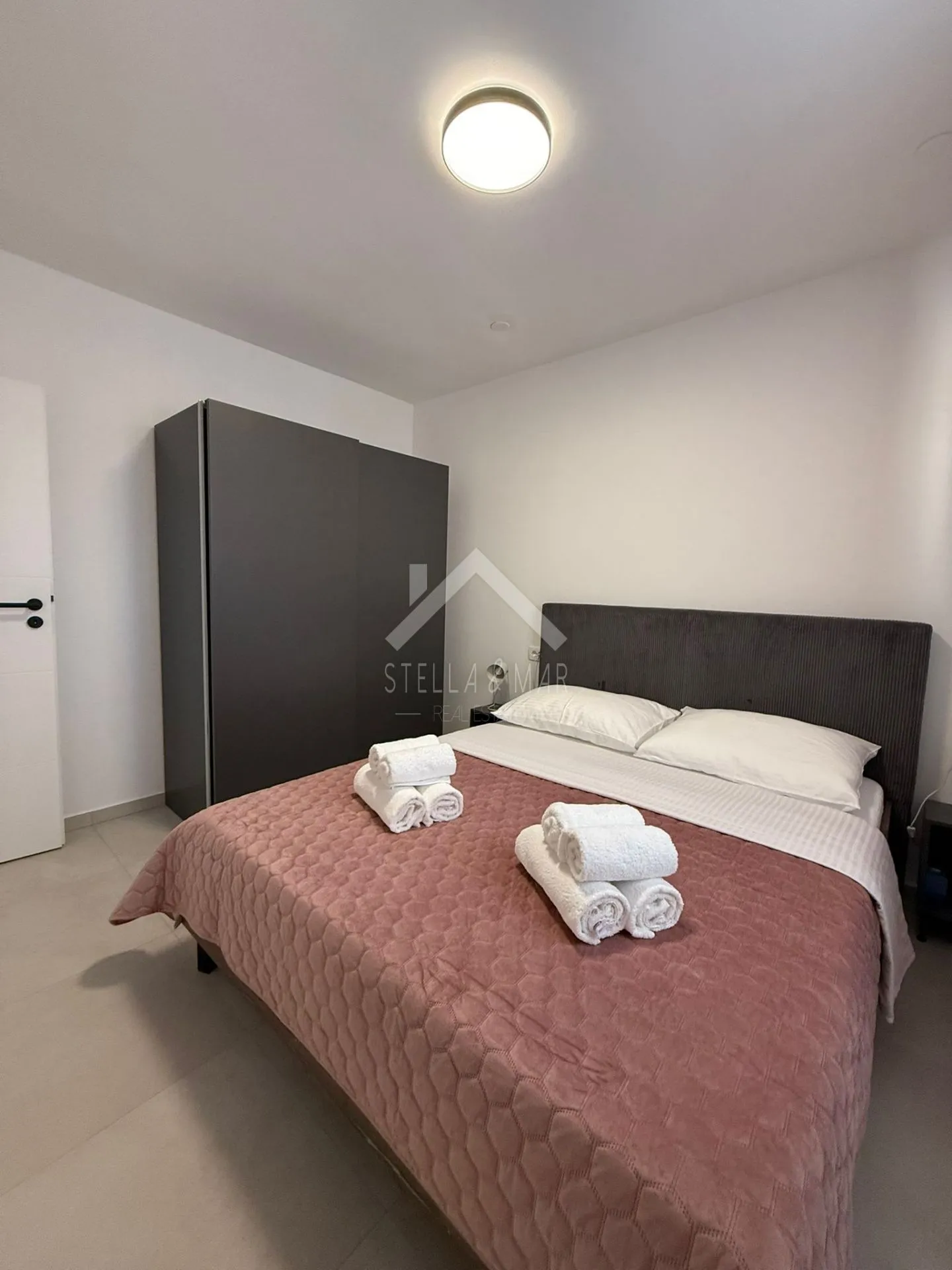 moderan dvosobni apartman - vir - slika 5