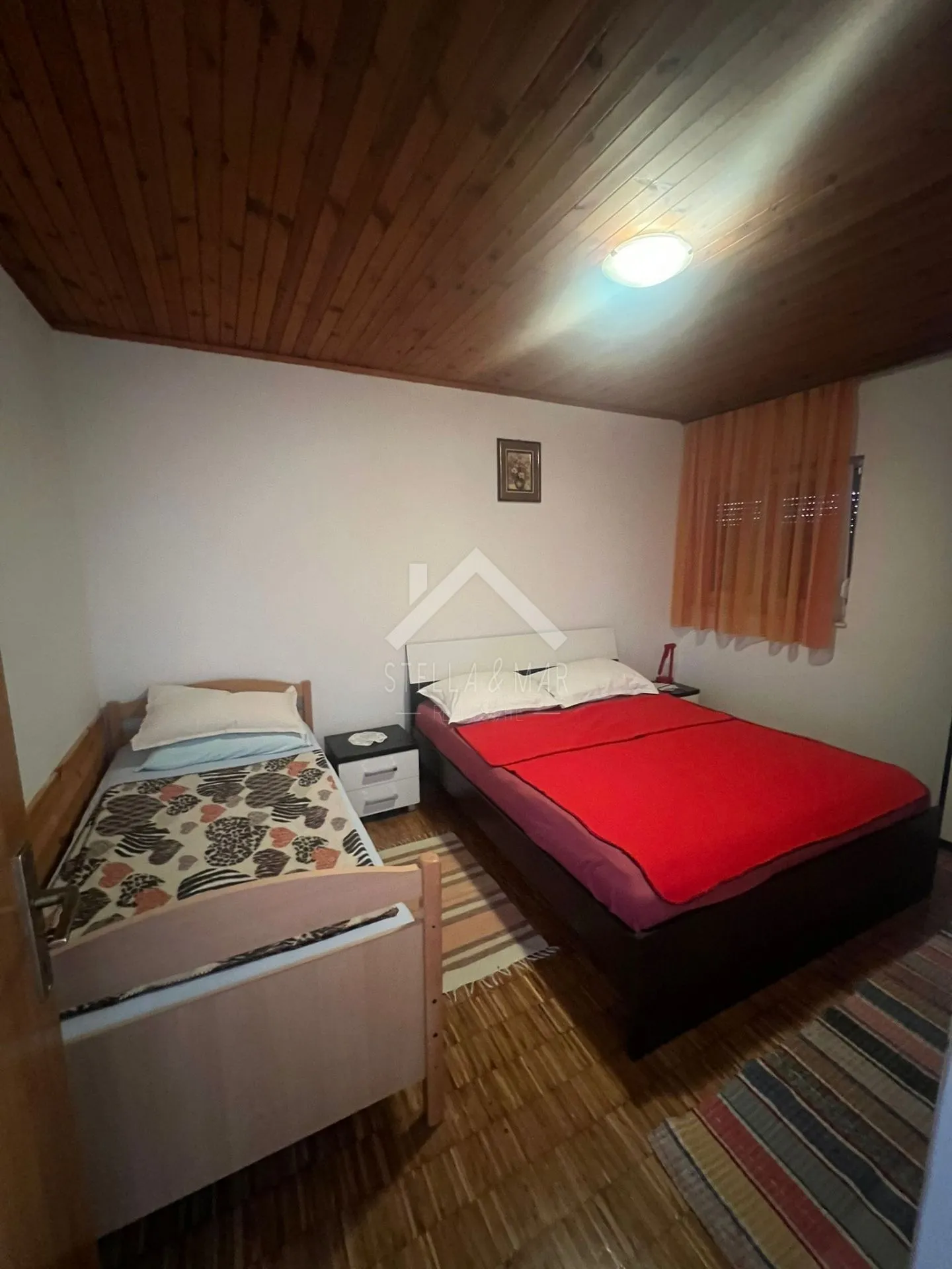 kuća sa 4 stana, garaža, prostrana okućnica - zukve, vrsi - slika 10
