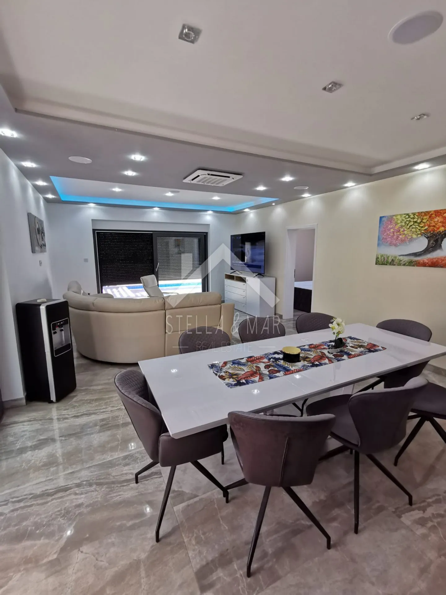 luksuzna villa sa bazenom u centru - vir - slika 19