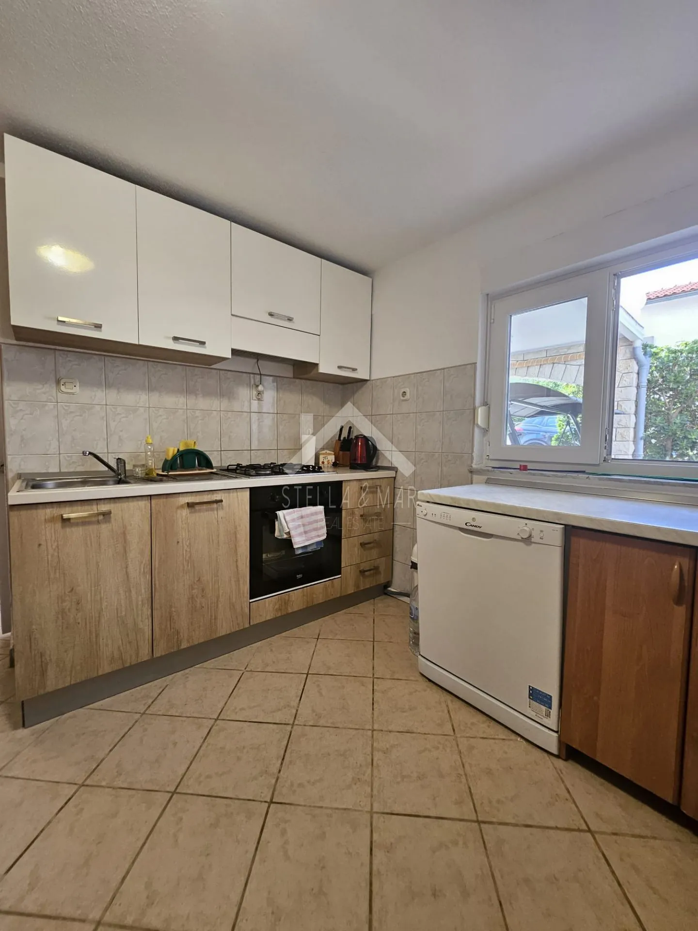 kuća sa 4 apartmana - vir - slika 34