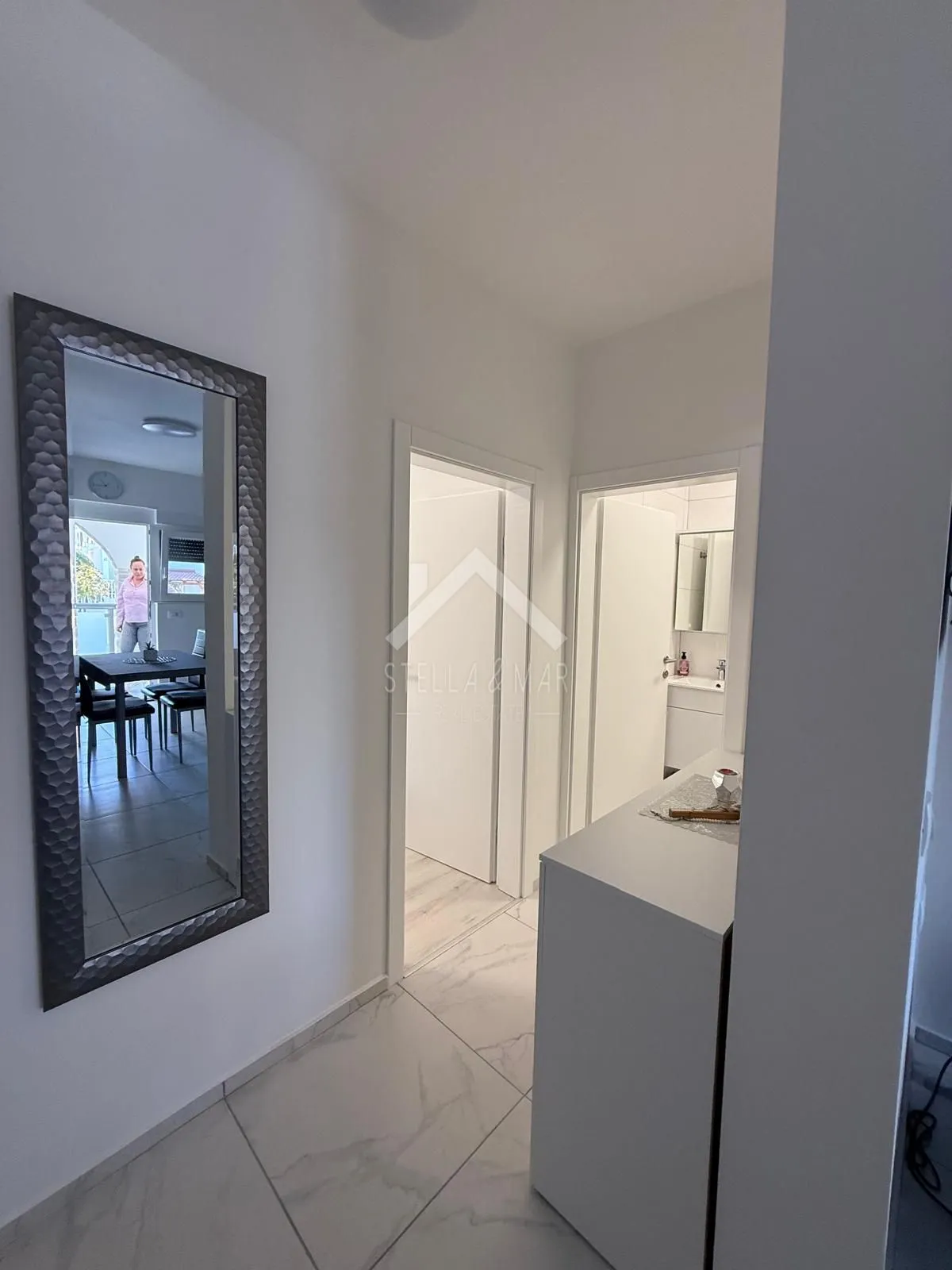 prekrasna kuća sa 3 apartmana - vir - slika 20