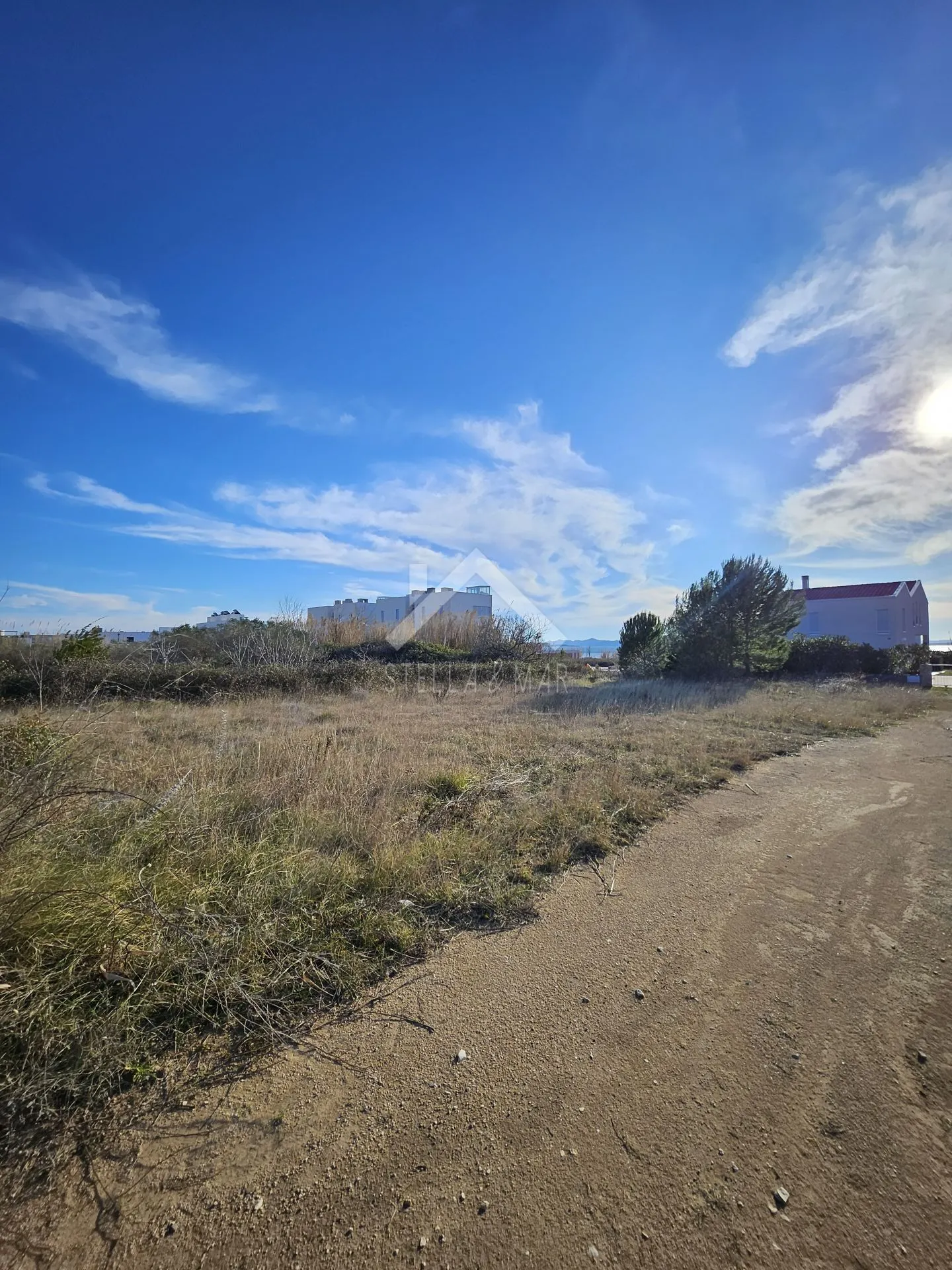 građevinsko zemljište 676m2 - privlaka - slika 3