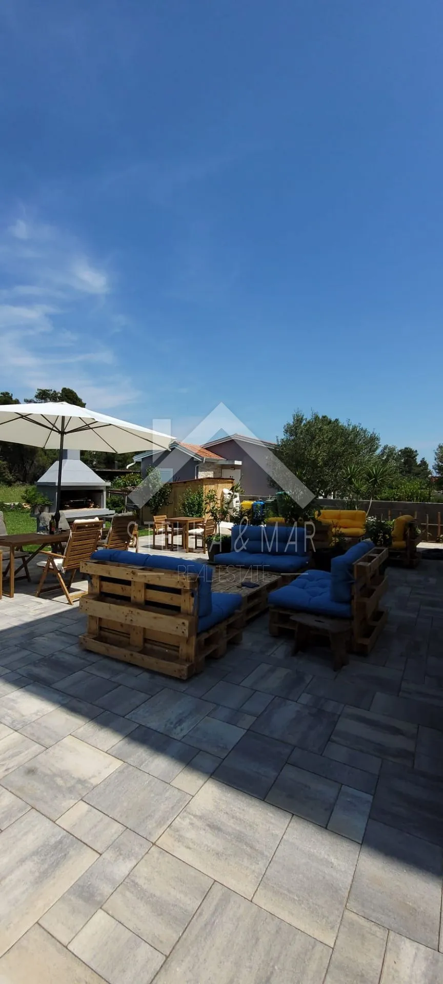 kuća sa 5 apartmana sa pogledom na more - vir - slika 39