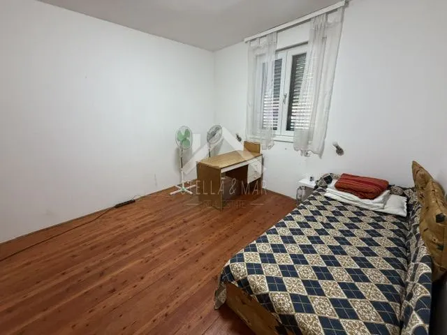 kuća sa dva stana, atraktivna lokacija - zadar - slika 13