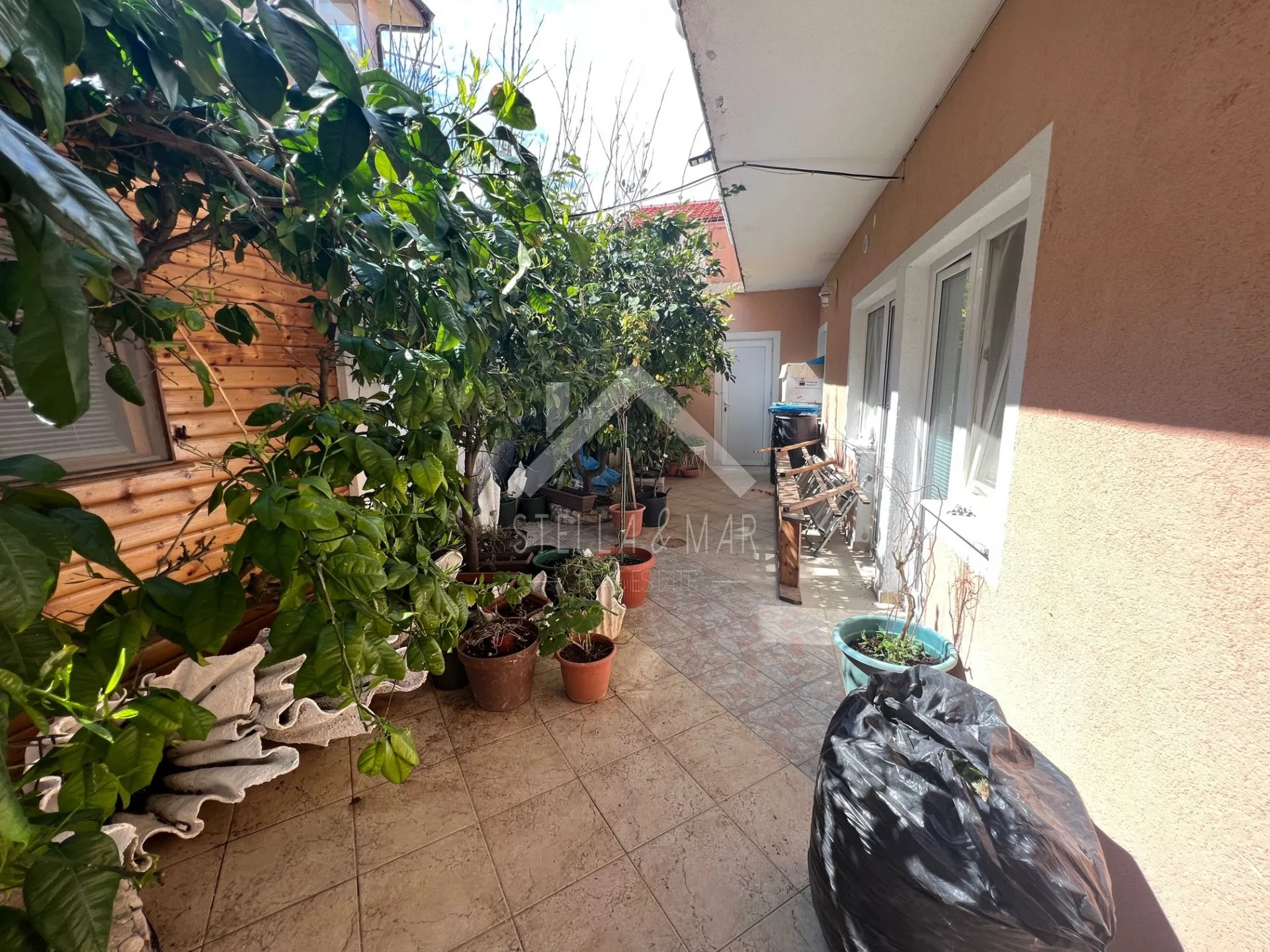 kuća sa 4 apartmana, 50 metara od mora - vir - slika 13