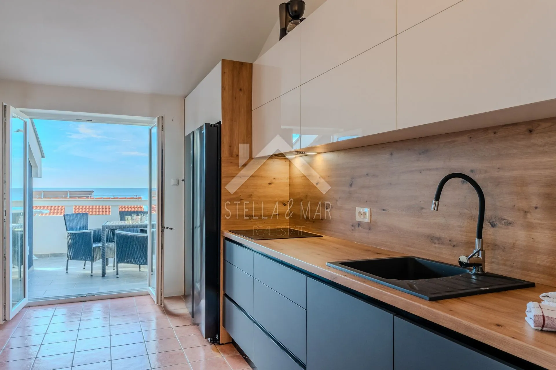 prekrasan apartman sa pogledom na more - novalja - slika 7