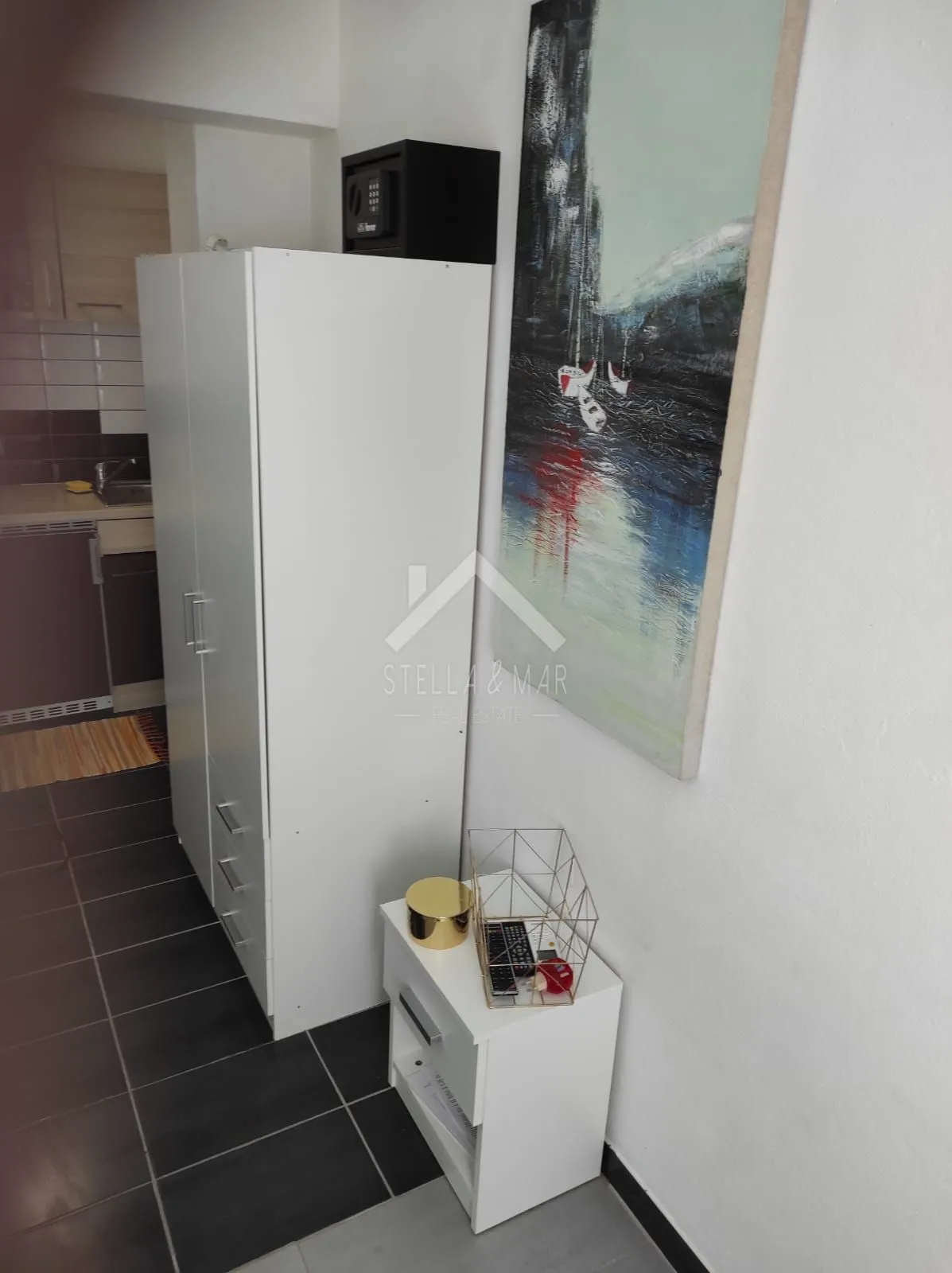 kuća sa 4 apartmana i krovnom terasom - vir - slika 23