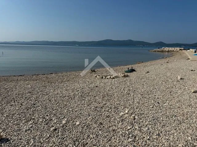 dvosoban apartman prvi red do mora - sukošan - slika 6