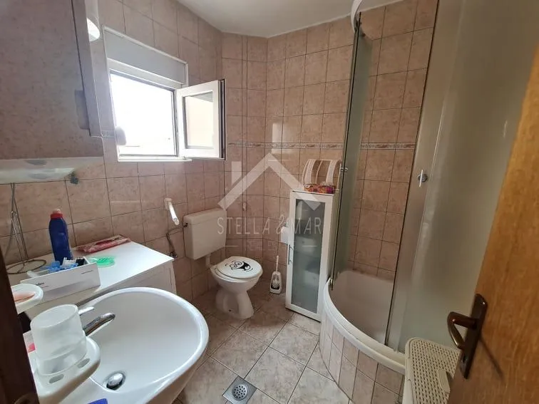 kuća sa 4 apartmana , pogled na more - vir - slika 21